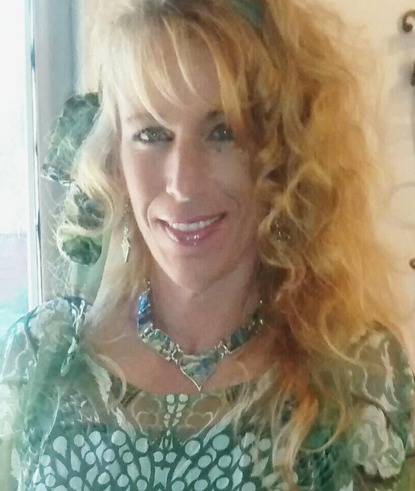 Head shot of Michelle Semelbauer