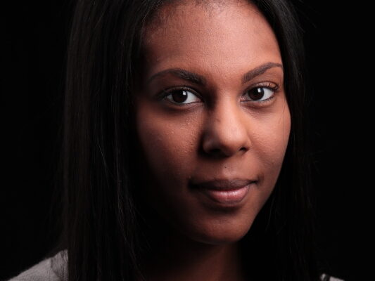 Head shot of Kim Buddin