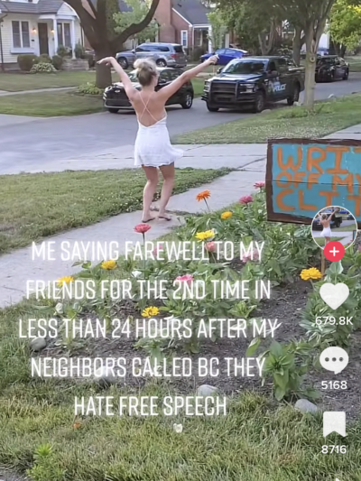 Amanda Carravallah tik-tok