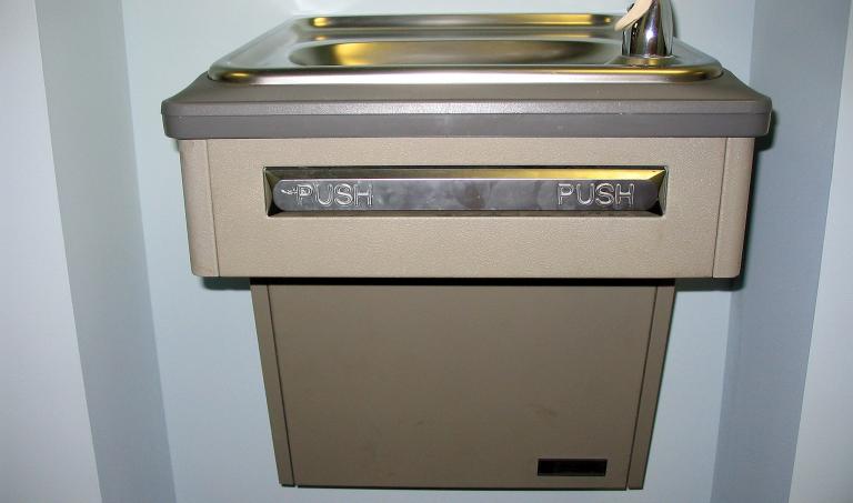 push bar drinking fountain