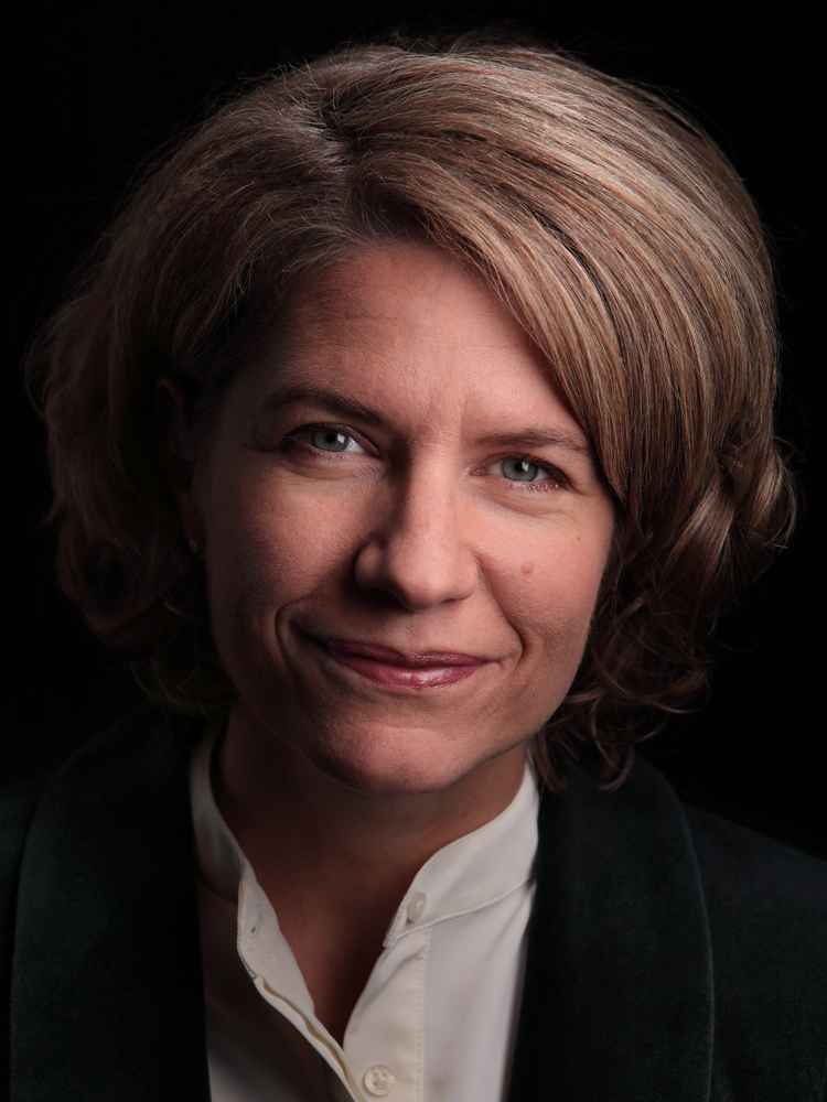 Head shot of Kristin Totten