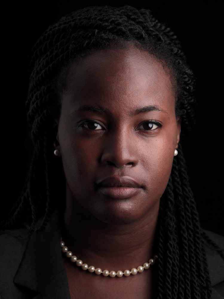 Head shot of Elaine Lewis