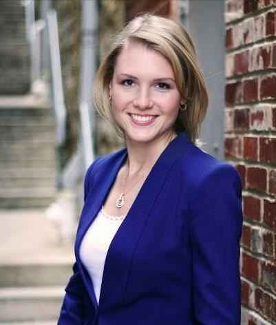Head shot of Dana Chicklas
