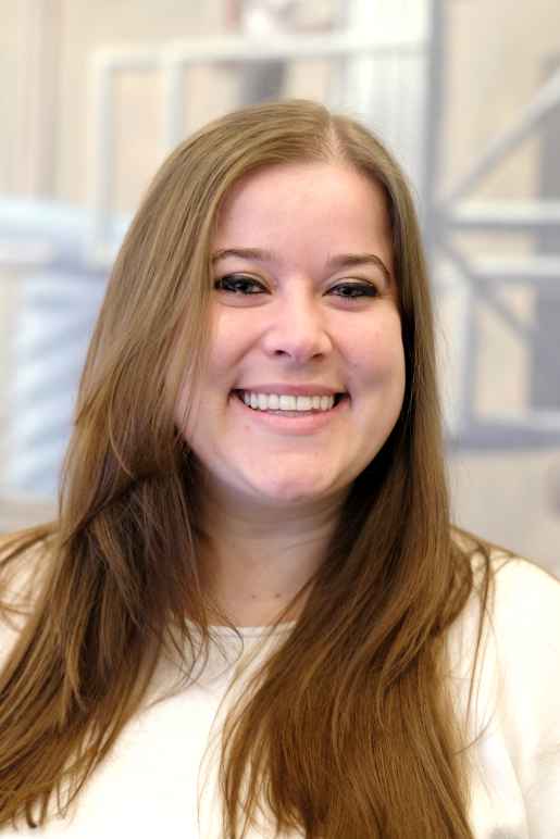 Emma Salter Headshot
