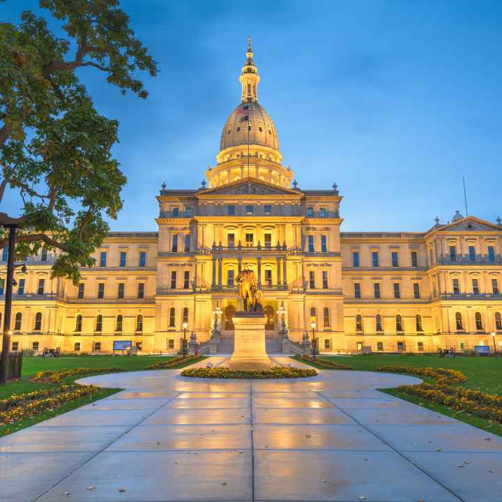 lansing-state-capitol.peg